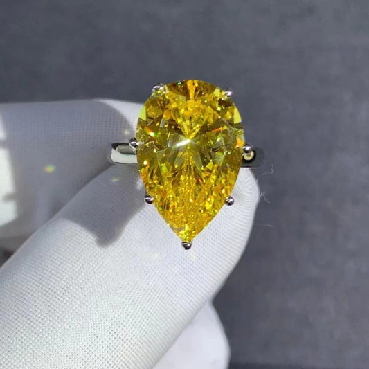 Drop-shaped Diamond Cut Yellow High Carbon Rhinestone Ring