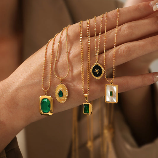 French Retro Emerald Stainless Steel Necklace European And American Popular